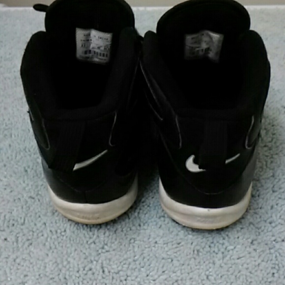 Athletic Shoes /cleats - Picture 3 of 4